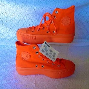 🚨BRAND NEW UNWORN CONVERSE PLATFORMS🚨